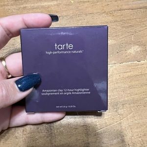 Tarte highlighter in shade sparkler